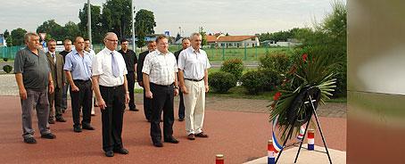 polaganje_vijenci_02.jpg