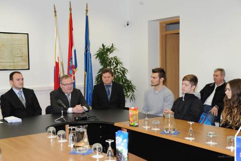 Kliknite za detalje...