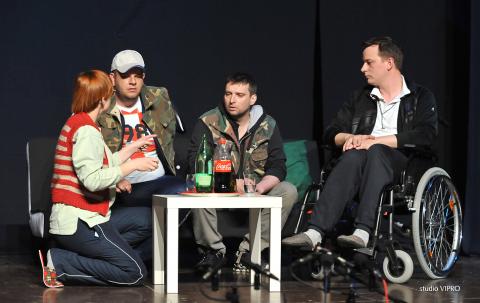 Državni selektor Igor Ružić, kao drugog predstavnika  odabrao je predstavu „Za Domovinu“ autora Stjepana Škvorca u izvođenju KUU „Veseli Međimurci“ Čakovec