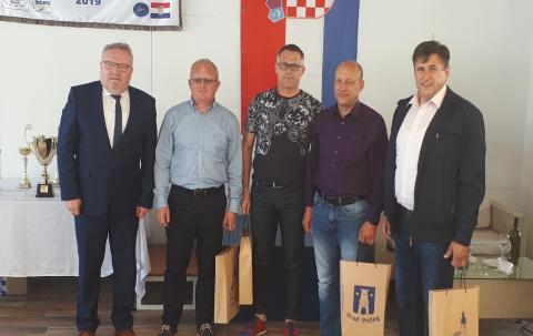 Kliknite za detalje...