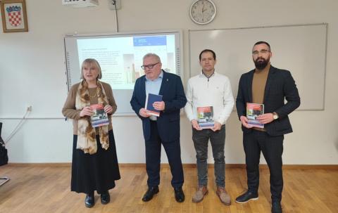 Kliknite za detalje...