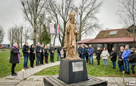 Kliknite za detalje...